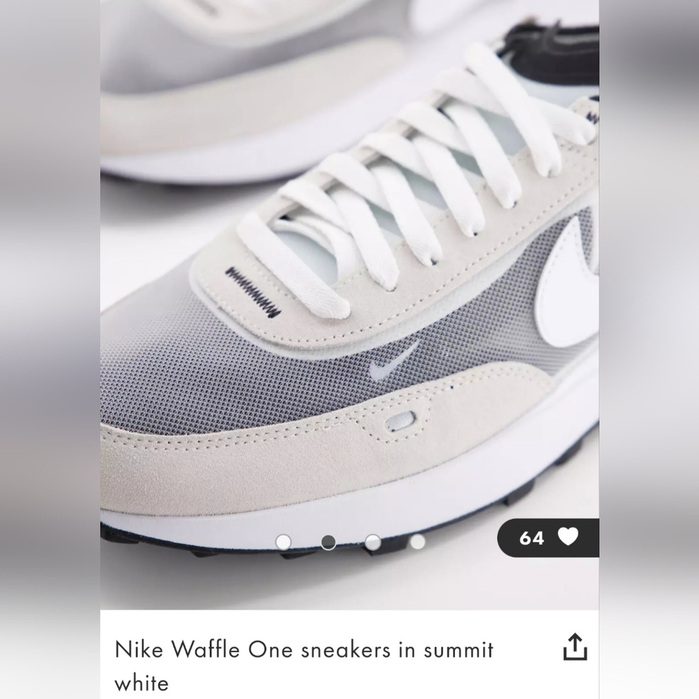 Brand New! Nike Waffle One sneakers in summit white, 6Y